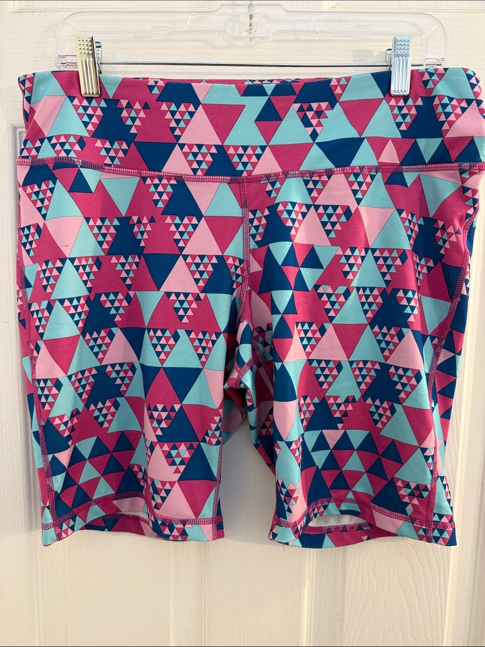 EUC Size XL Old Navy Geometric Pink & Teal Athletic Bike Shorts
